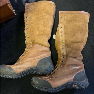 Women’s size 9 UGGS Adirondack Boots
